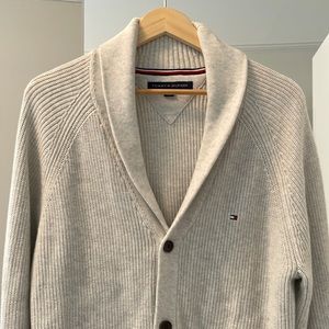 Barley worn Tommy Hilfiger cardigan